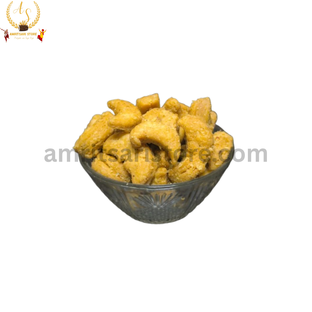 Amritsari Kaju Mathi